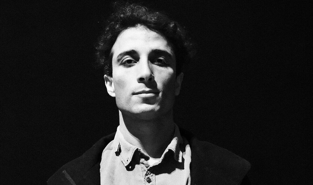 Oyuncu Ahmet Said Yaşar, akademik eğitimi ve kamera önü deneyimleriyle