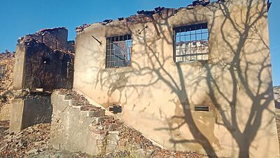 Malatya'nın Pütürge ilçesinde çıkan yangında 2 ev ile yaklaşık 20