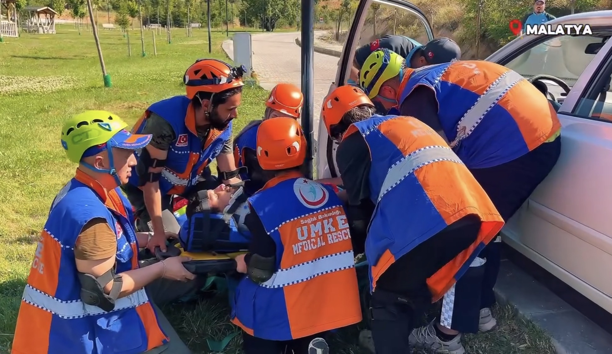 Malatya'da Ulusal Medikal Kurtarma Ekibi (UMKE) personeline yönelik düzenlenen temel