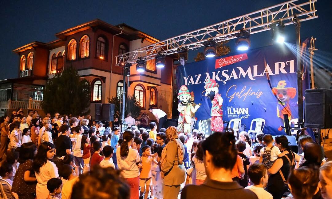Yeşilyurt’ta Yaz Akşamları Coşkusu Yeşilyurt Belediyesinin yaz boyunca mahalle mahalle düzenlediği Yeşilyurt Yaz Akşamları