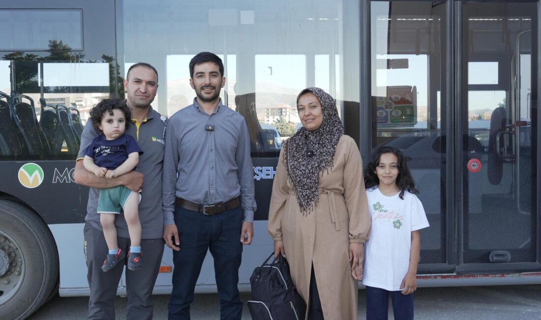 Malatya'da toplu taşıma aracında unutulan ve içerisinde ziynet eşyaları bulunan